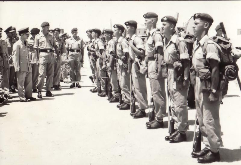 HM King Hussein of Jordan inspects a section of B Coy, 2 Para