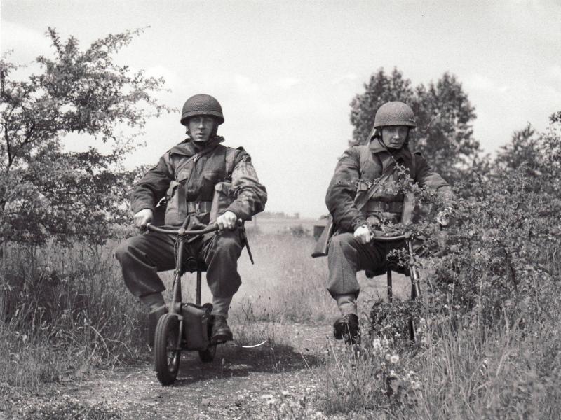 Paras on Welbikes Courtesy IWM Negative Number H 30630
