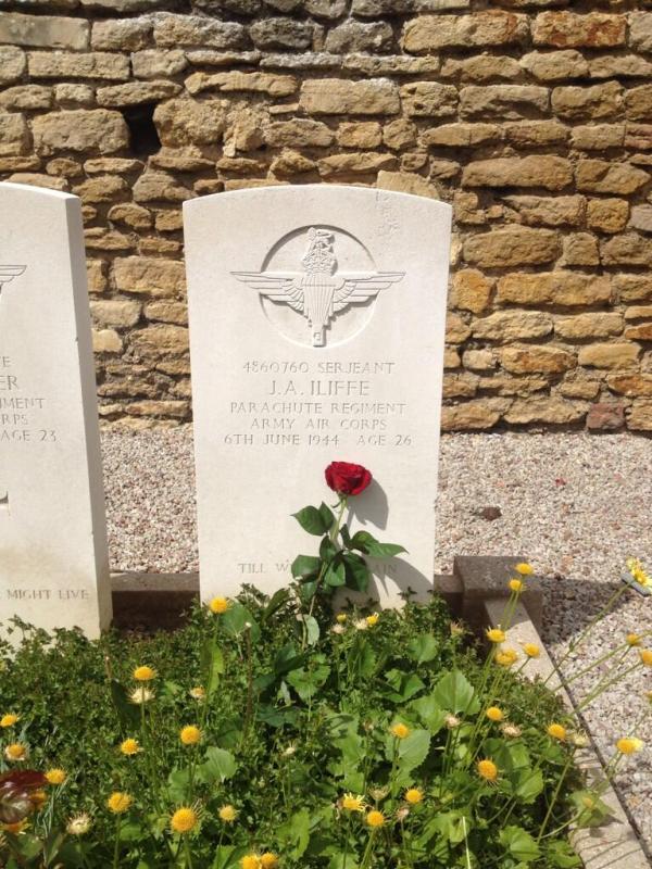 Sergeant Iliffe's grave in Traorn commumal cemetary