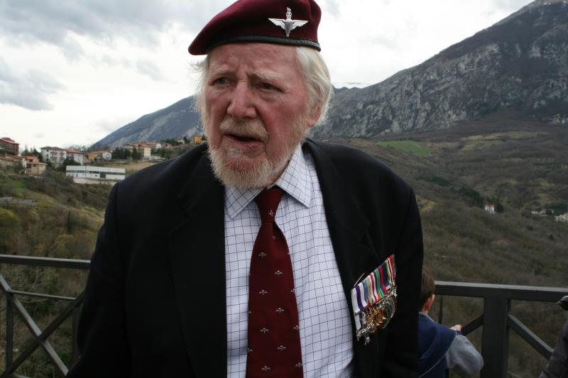 Major Hargreaves MC at Palombaro after 70 years since last time (taken by Eleonora Materazzo)