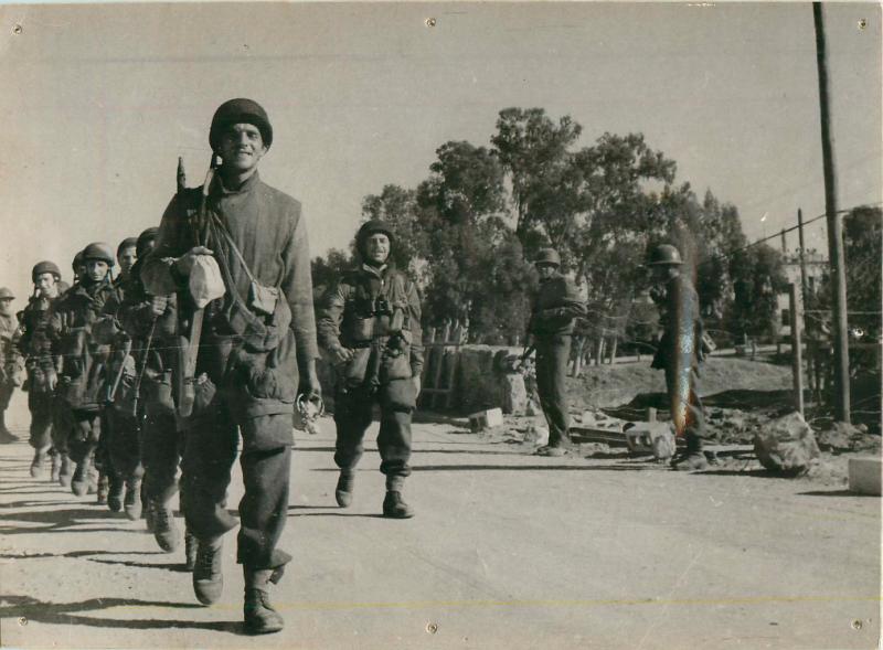 2nd Parachute Battalion marching in Tunisia.