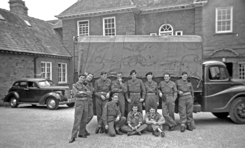 OS Members of 1 Special Communications Regiment outside Poundon House, near Bicester